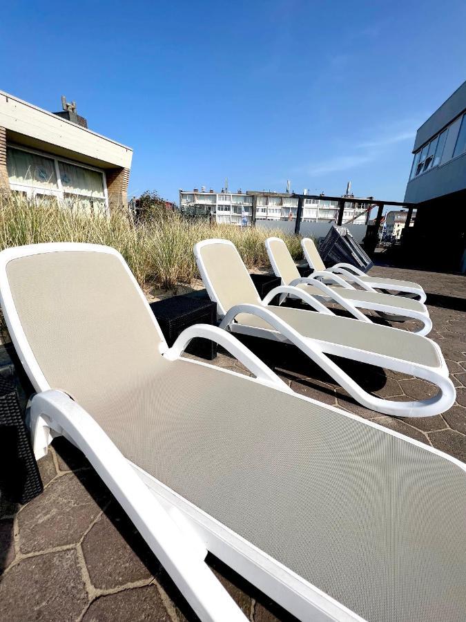 Neptunus Appartementen แบร์เกิน อาน ซี ภายนอก รูปภาพ